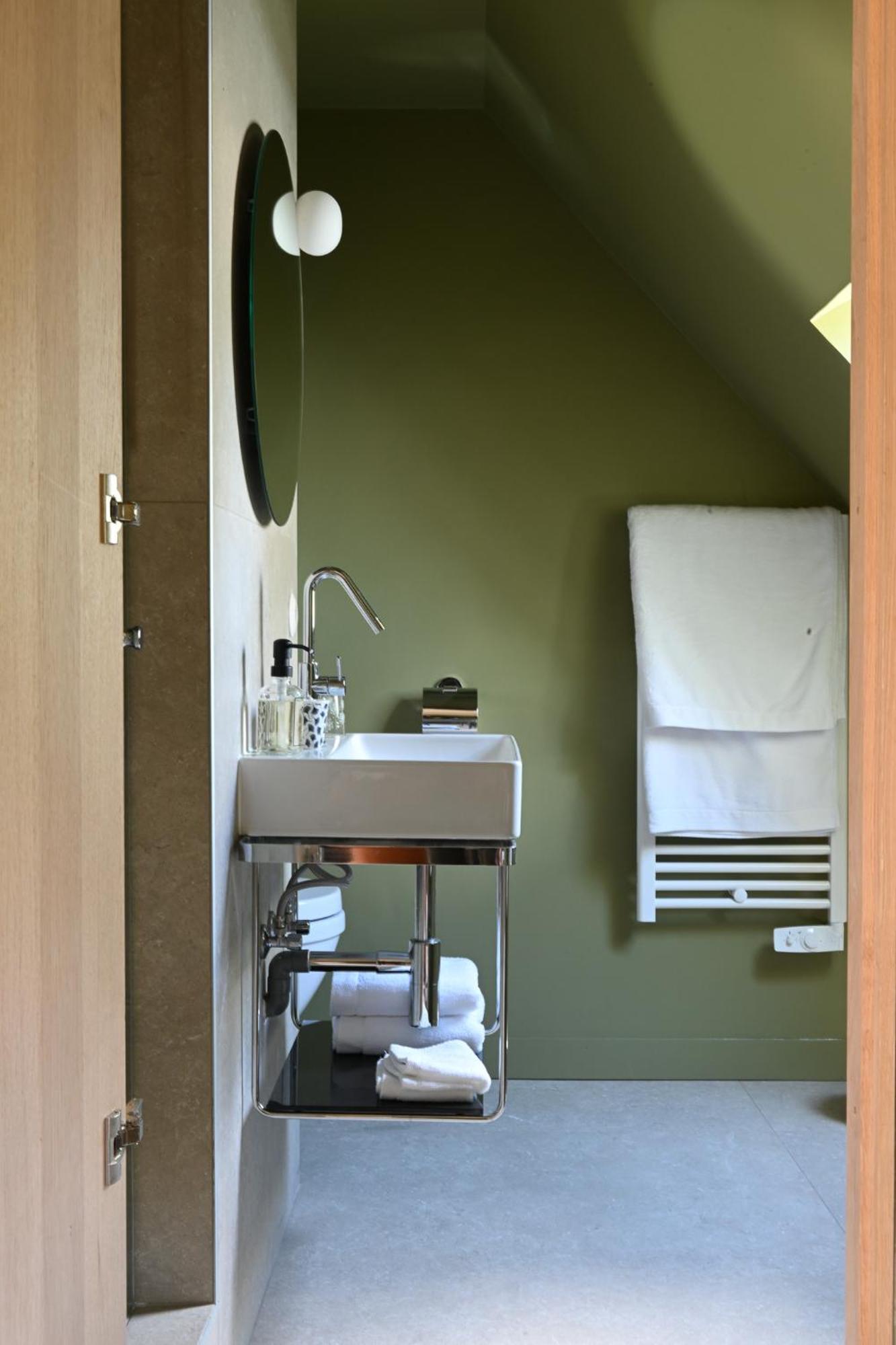 Hotel Les Pres Saint-Hilaire-le-Chatel Bagian luar foto