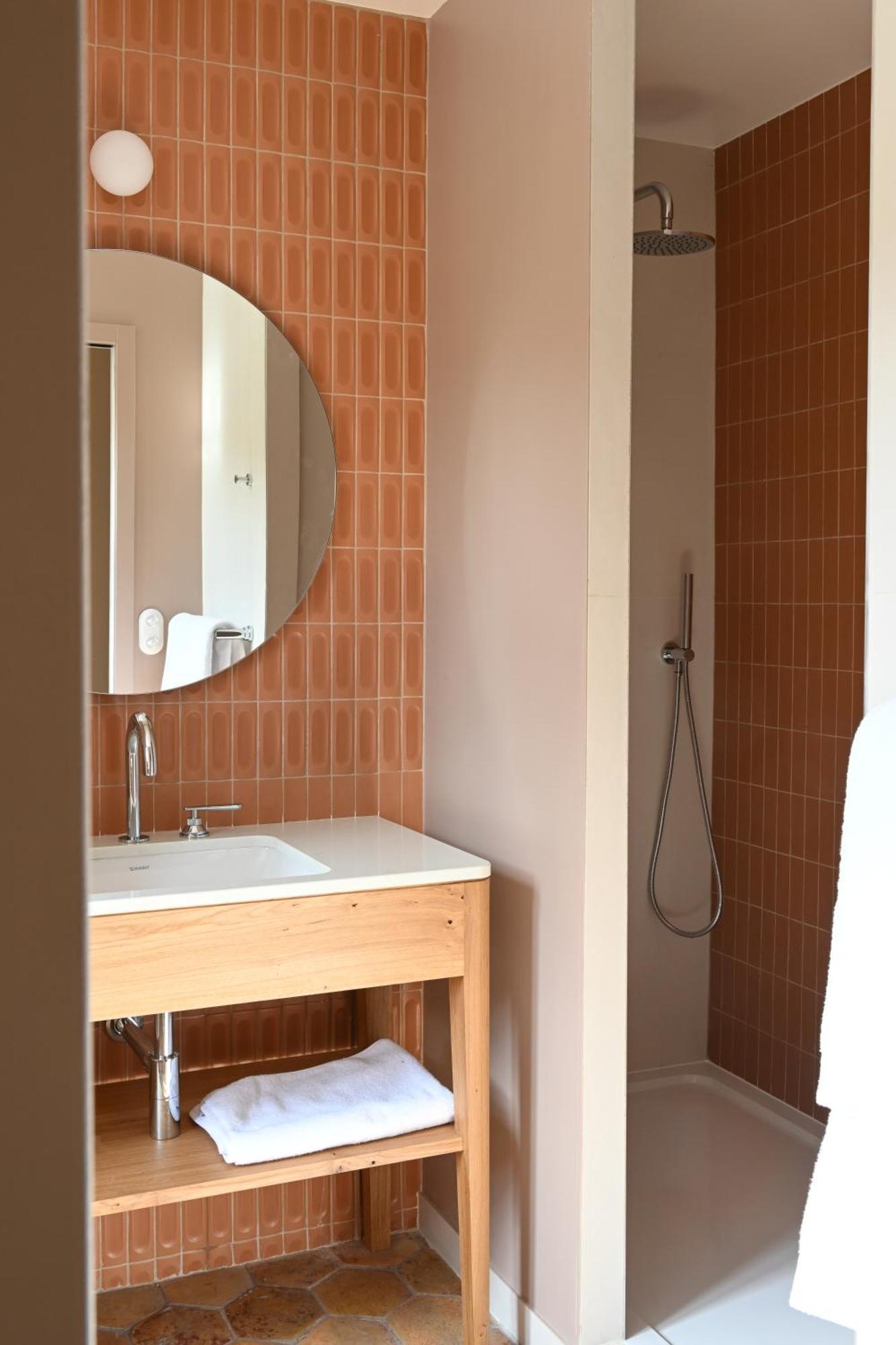 Hotel Les Pres Saint-Hilaire-le-Chatel Bagian luar foto