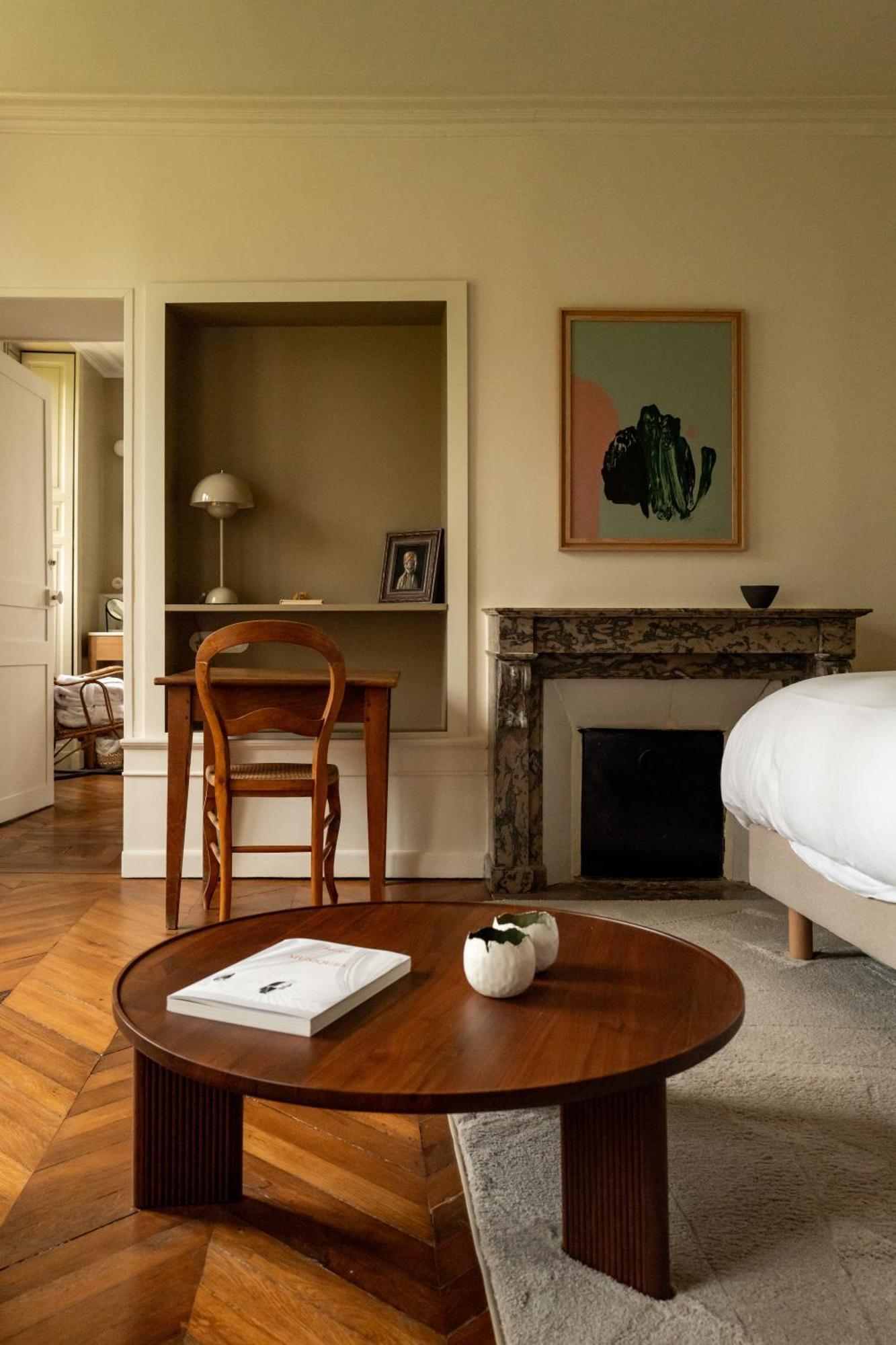 Hotel Les Pres Saint-Hilaire-le-Chatel Bagian luar foto