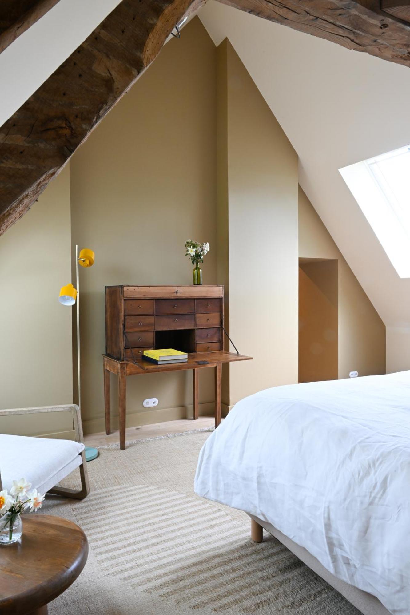 Hotel Les Pres Saint-Hilaire-le-Chatel Bagian luar foto