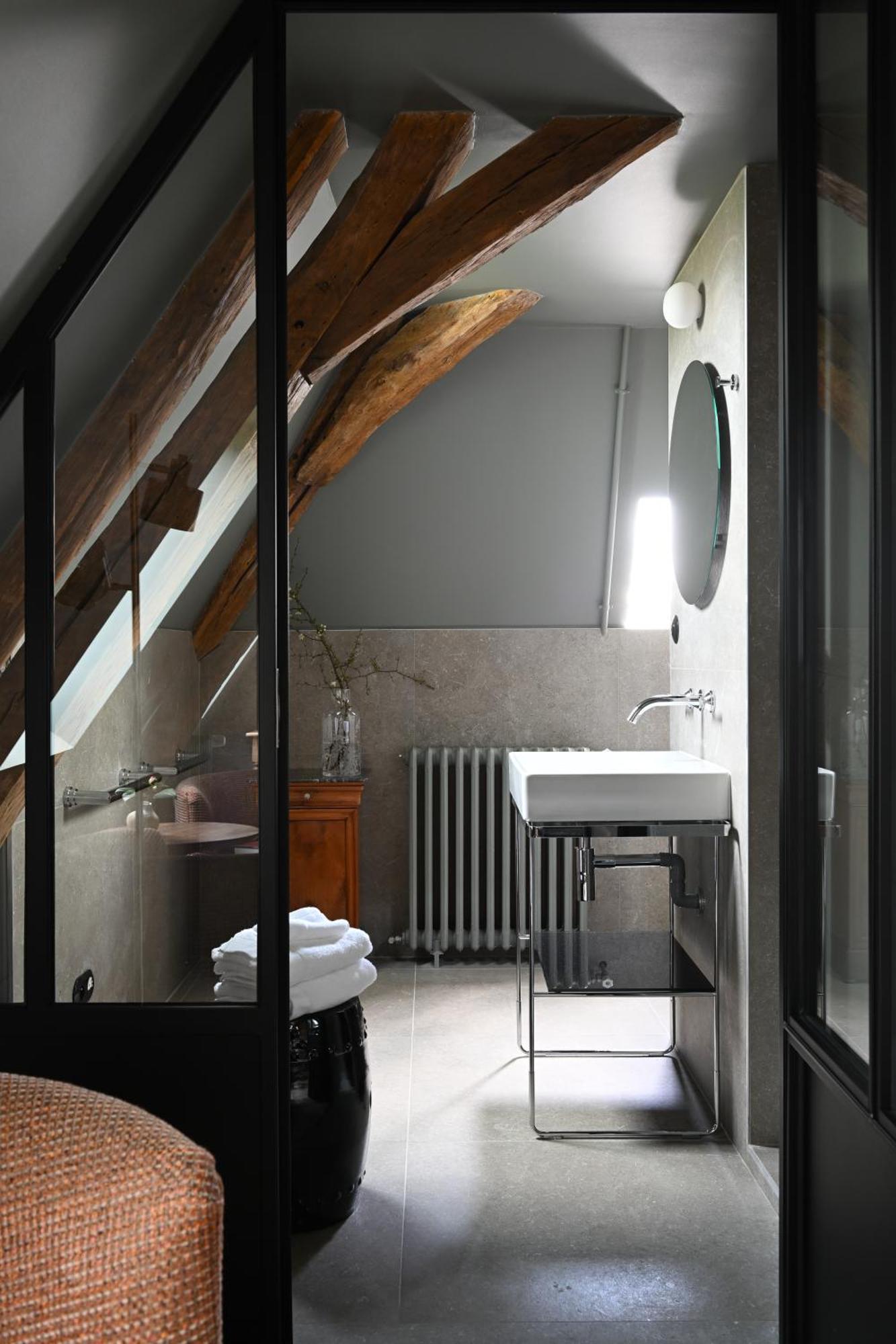 Hotel Les Pres Saint-Hilaire-le-Chatel Bagian luar foto