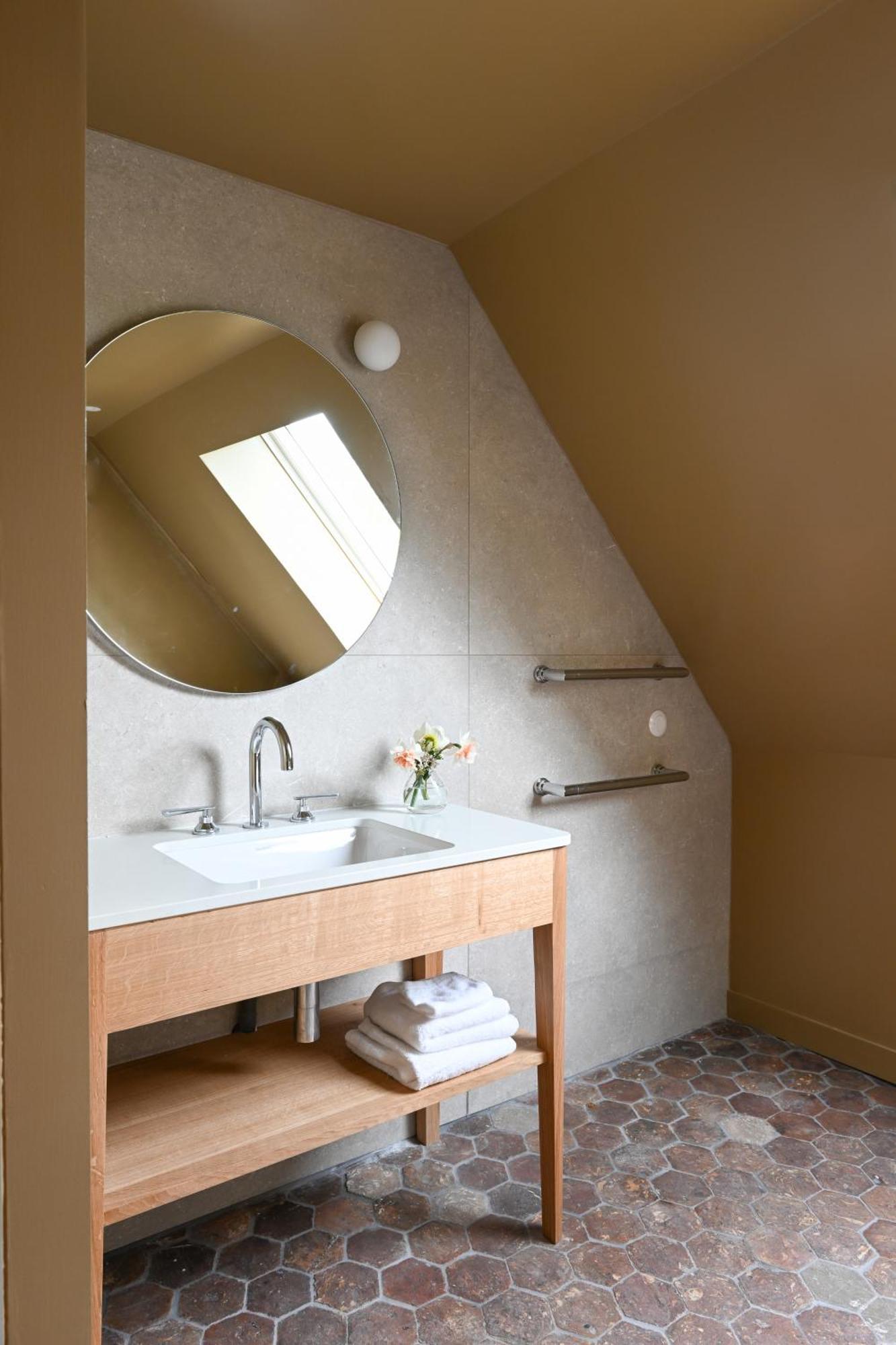 Hotel Les Pres Saint-Hilaire-le-Chatel Bagian luar foto